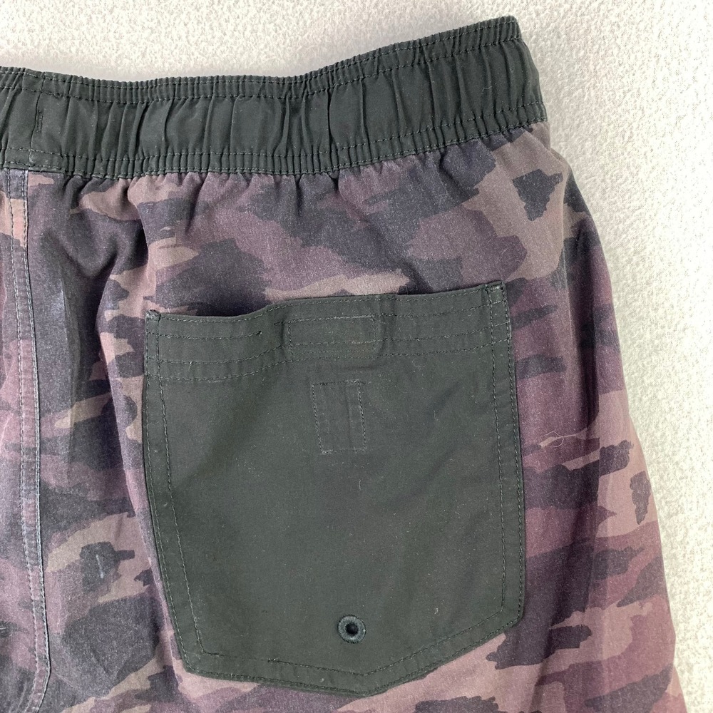 vuori Kore Short 7" Mens Medium Camo Athletic Gym Training Distressed - Picture 4 of 11